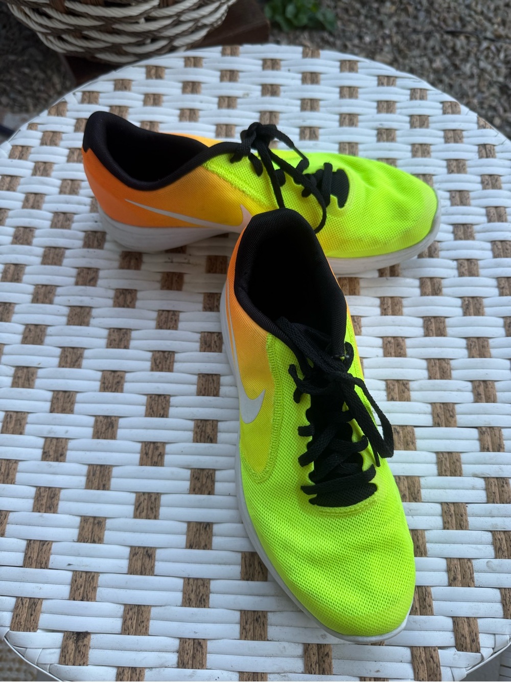 Nike Revolution 3 Running Shoes Volt Orange White Men’s Size 7Y / Women’s 8.5